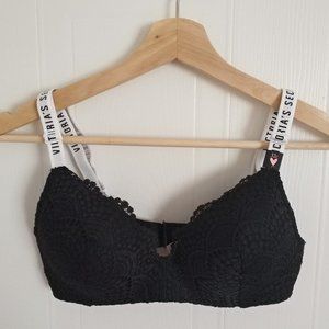 Victoria's Secret The T-shirt Lightly-Lined Wireless Bra 32C
